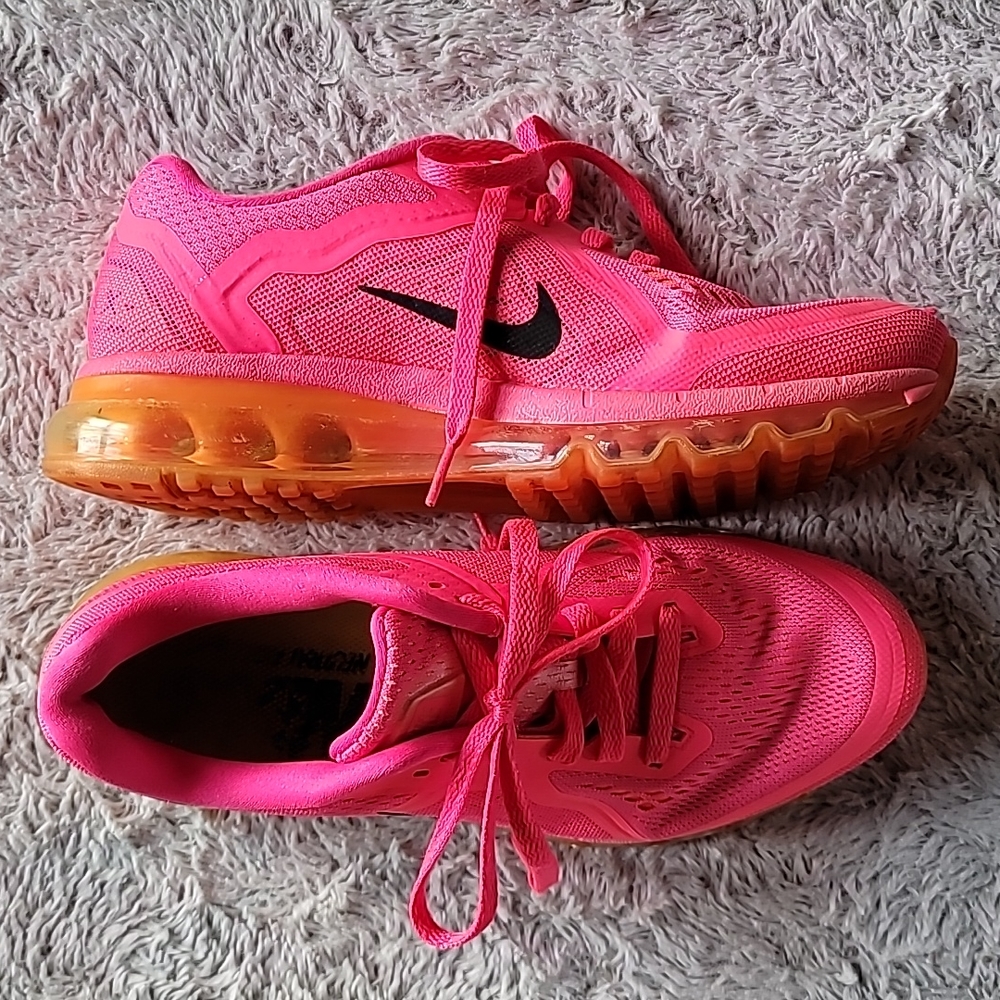 Nike AIRMAX- Women's size 8.5